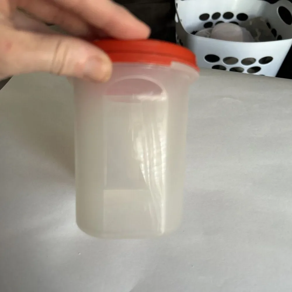 TUPPERWARE MODULAR MATE Canister  RED #1612 #1616 Lid  4 3/4 CUPS